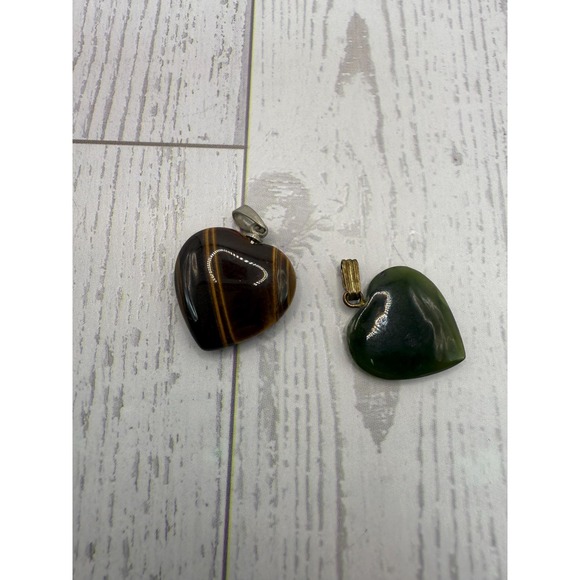 Stone Heart Pendant Lot 2pc Tiger Eye & Green Aventurine Gemstone Charms - Picture 2 of 3